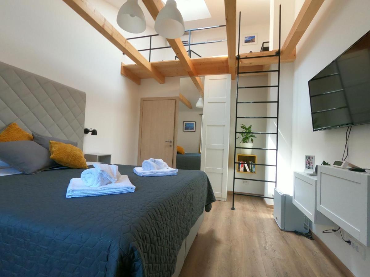 Gavan Room Cres Exterior photo